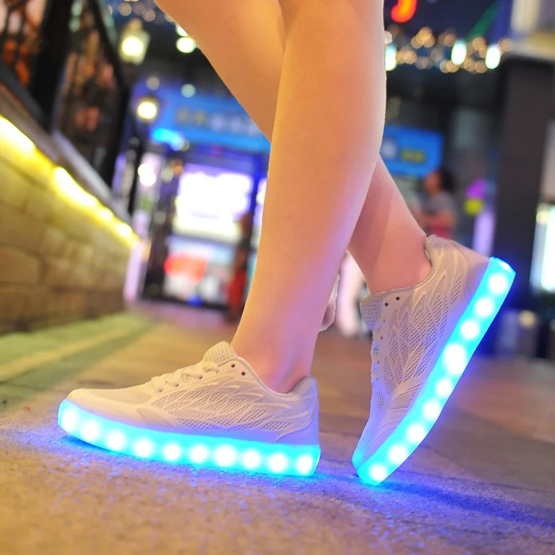 schieten Scherm patrouille Led Shoes Women Glowing Sneakers Glitter Casual Shoes Female Led Luminous  Usb Recharge Neon Fashion Sneakers Zapatos Mujer 2020 - Women's Vulcanize  Shoes - AliExpress