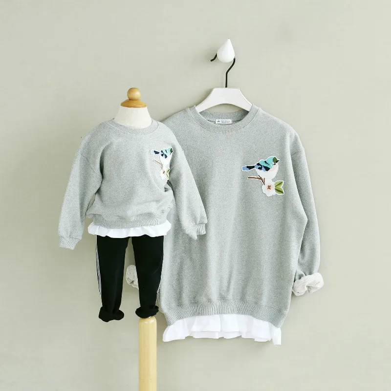 Новая семейная одежда Одинаковая одежда для всей семьи толстовки с капюшоном с буквенным принтом хлопковые свитера с длинными рукавами CA3381
