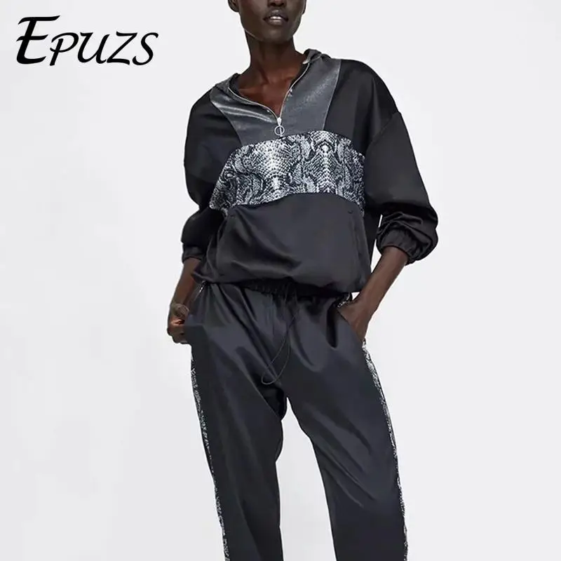 

Women bomber jacket Autumn snake pacthwork slim pullover jacket Streetwear long sleeve coats and jackets Korean outerwear 2019