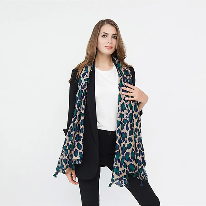 women-leopard-shawl