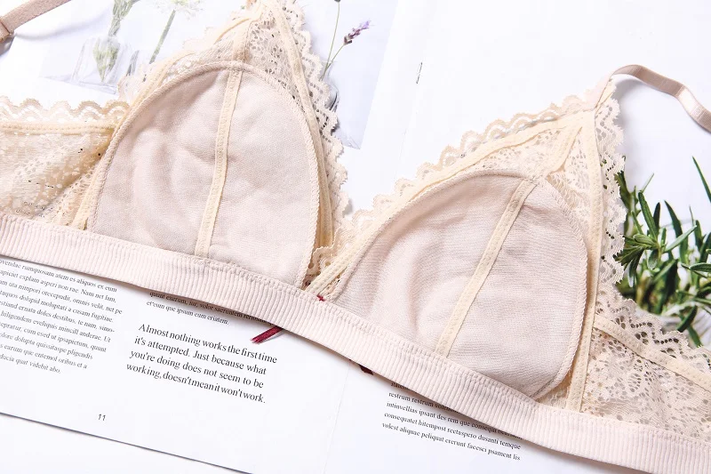 GUMPRUN Sexy Lingerie Lace BraThin Breathable Seamless Bralette Adjusted Push Up Bras for Women Soutien gorge Wireless Backless