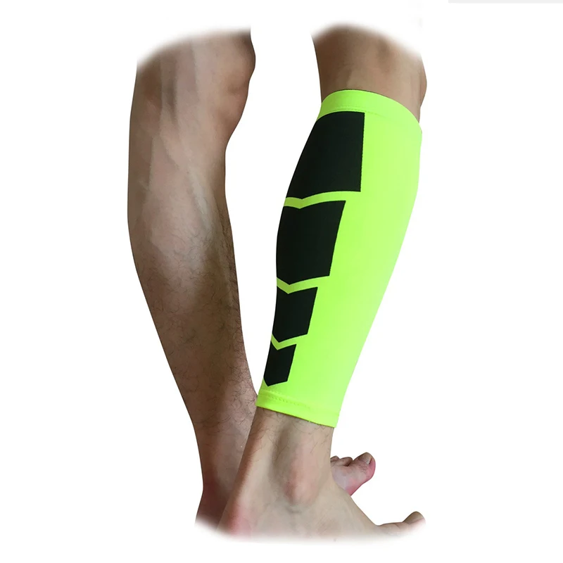 Защитный щиток на голень. Спортивный компрессионный нарукавник Nike Zoned support Calf Sleeves. Рукав компрессионный для голени 1501. Компрессионные гетры для мужчин спортивные. Гетры и щитки для футбола.