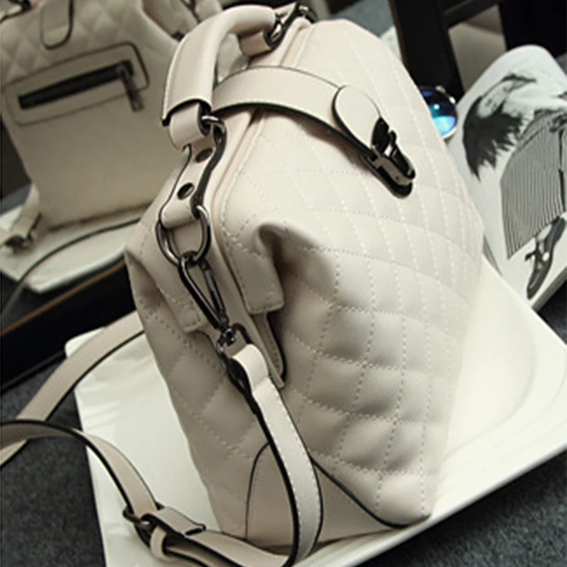 Women Handbag Genuine Leather Handbag Doctor Bag Women Shoulder Bag Small Plaid Rivets Crossbody Handbag Fashion Women Bags Women Handbag Genuine Leather Handbag Doctor Bag Women Shoulder Bag Small Plaid Rivets Crossbody Handbag Fashion Women Bags