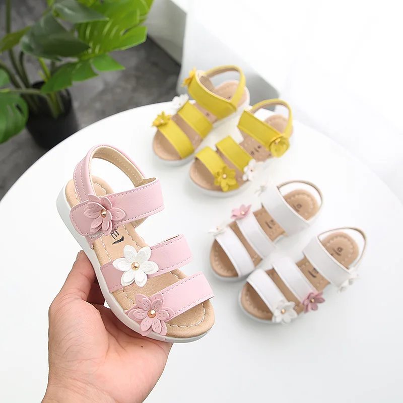 Новинка года; стильные летние сандалии для девочек; пляжные детские сандалии; сандалии принцессы с цветами; модная детская обувь; цвет белый, желтый, розовый