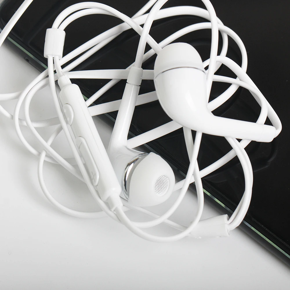 

Universal 3.5mm Jack in-ear Earphone With Mic Music Control Mobile Phone Earbuds For iPhone Samsung S4 J5 100 pcs/lot
