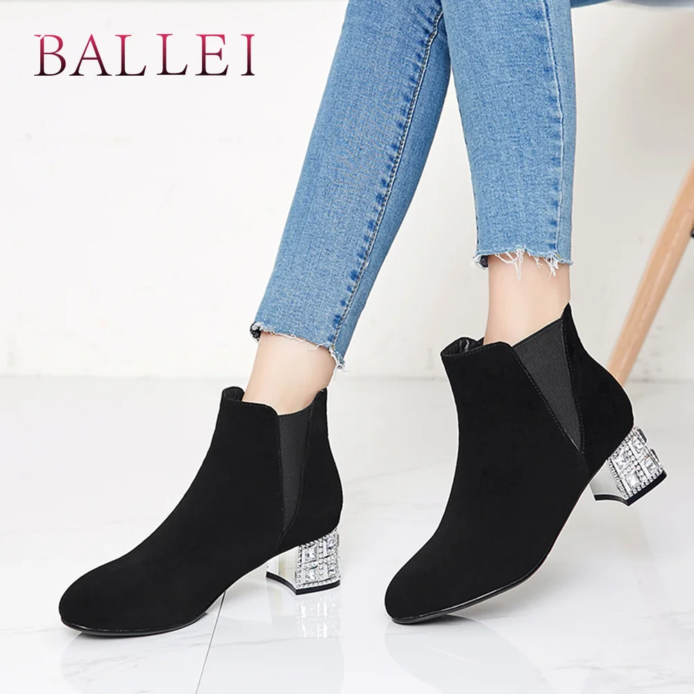 

BALLEI Fashion Woman Winter Ankle Boots High Quality Cow Suede Retro Round Toe Soft Square Heel Shoes Solid Vintage Boots B104
