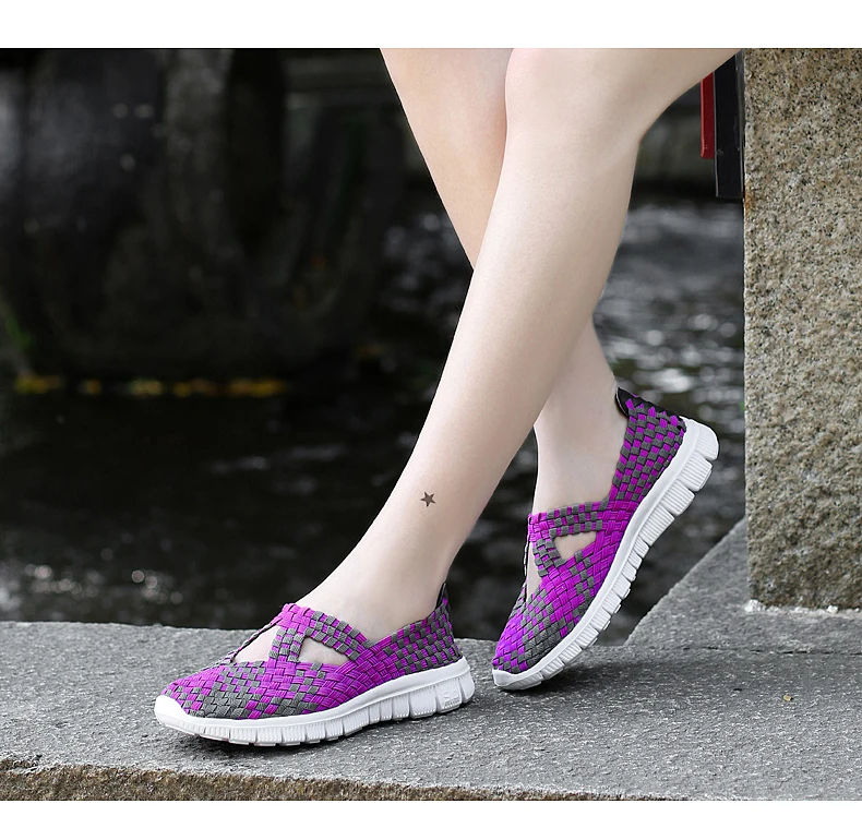 Летние тканые женские дышащие кроссовки на плоской подошве; большие размеры 35-42; сандалии с перфорацией; Лоферы без шнуровки; кроссовки для бега; спортивная обувь