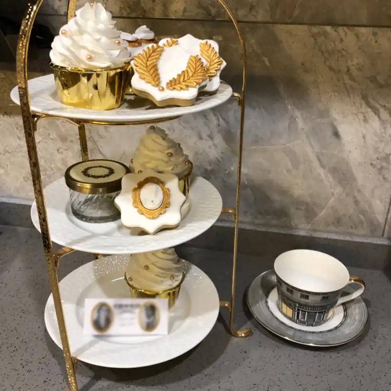 Simulated Wedding Cookies Fake Dessert Model Gold Color Clay