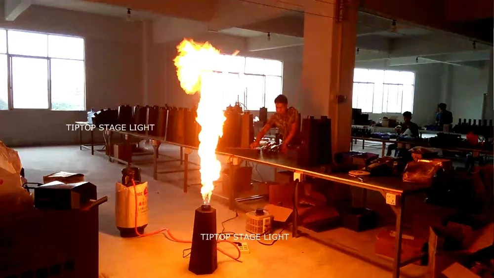 Fonte de Alimentação de Gás Liquefeito de Petróleo Máquina de Fogo Ângulo de Alumínio Efeito de Estágio Tiptop 2 Xlot Dmx 6 Habitação 200 w Gpl Máquina Chama 29 machine gun baby band