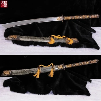 

LYUESWORD Hand Carved Traditional Chinese DAO Sword Damascus Clay Tempered Abrasive Polish Blade Wooden Brass Fitting Saya