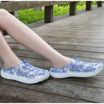 

2019 Fashion Breathable Shoes Clogs Women Sandals Ladies Beach Sandals Hollow Out Casual Outdoor Waterproof Slippers Flats Shoes