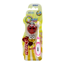 Новое поступление, новая ручная зубная щетка с мягкой щетиной, защищающая десны, капитулум, меховая щетка для детей от 2 до 6 лет, цвет случайный