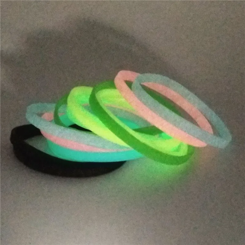 

1PC Fashion 5mm Glow In Dark Silicone Rubber Elasticity Sport Wristband Unisex Cuff Candy Color Bracelets&Bangles SH279
