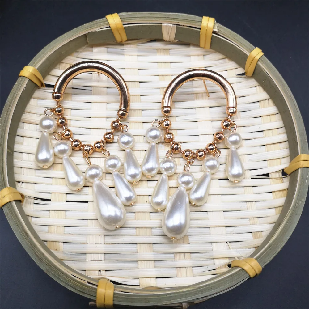 

popular Elegant Hanging Multi Pearls for Women Bijoux Big Large Hoops Earrings Gold Color Pendientes Earrings