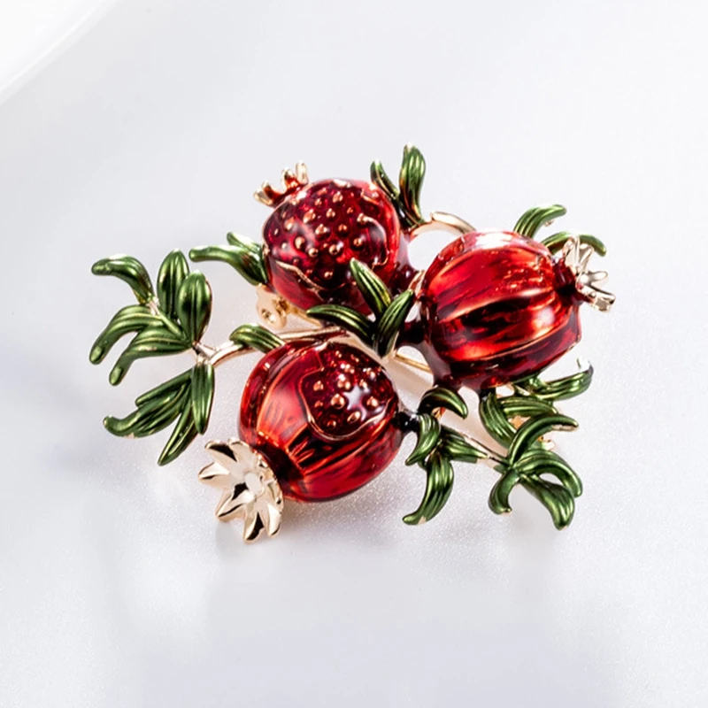 

YDGY Creative New Fashion Retro Fruit Brooch Baitie Summer Oil Pomegranate Breast Flower