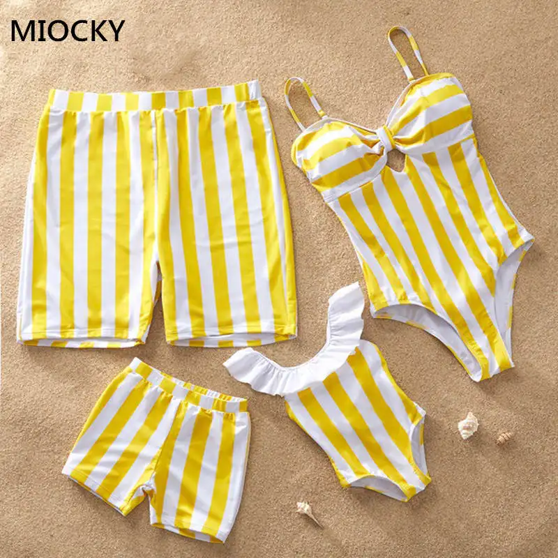 

2019 Striped Mother Daughter Swimwear Mommy and Me Swimsuit Family Look Matching Outfits Mom Mum Daughter Dresses Clothes E0134