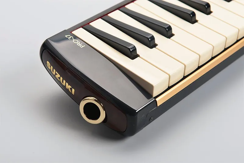 SUZUKI PRO-37V2 Pro 37-Key Professional Melodion Alto melodica с чехлом Professional Performance