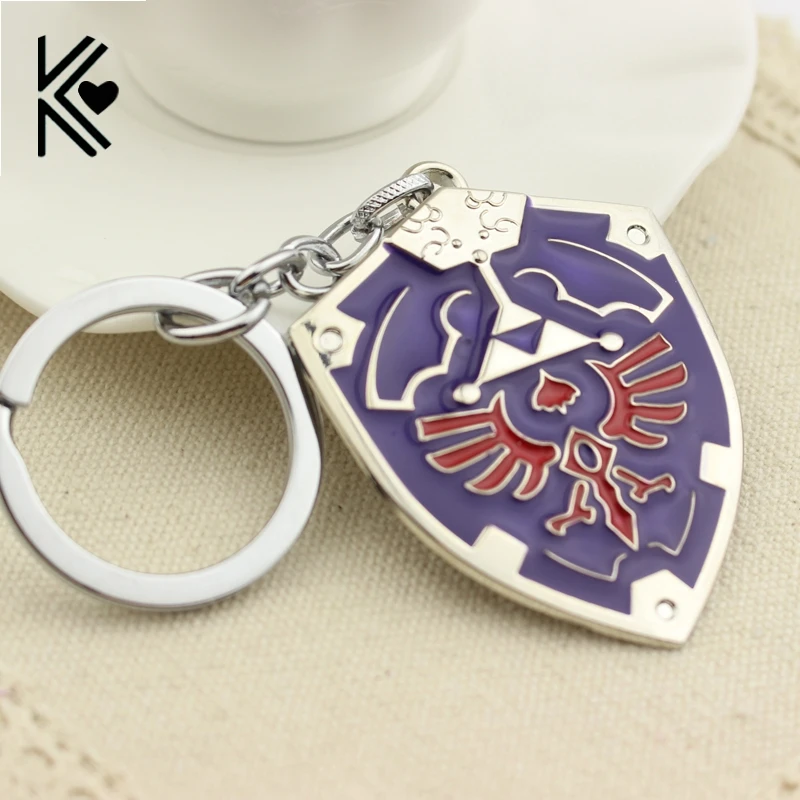 

The Legend Of Zelda Ocarina Of Time Antique Bronze/Silver Enamel Shield Keychain 3D Game Classic Triforce Men Key Chains Ring