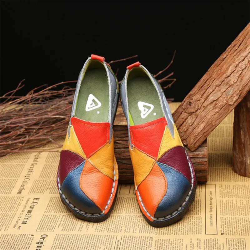 Кожаная мягкая обувь ручной работы; женские туфли на плоской подошве из натуральной кожи; повседневная женская обувь на плоской подошве; женская обувь с круглым носком и цветочным узором; X012