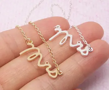 

Dainty Mrs Letter Necklace Tiny Simple Love Alphabet Word Initial Pendant Chain Necklaces for Wifey Women Wedding Gifts