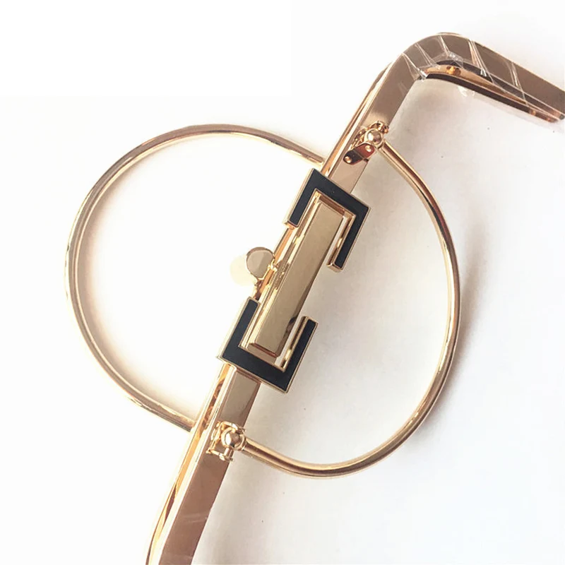 Purse Frame 7