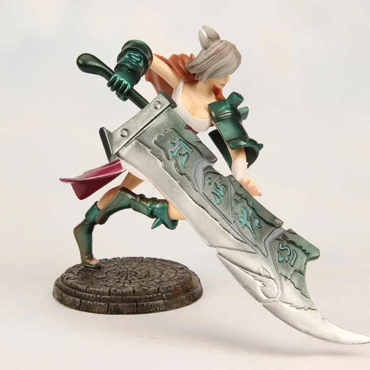 riven statue