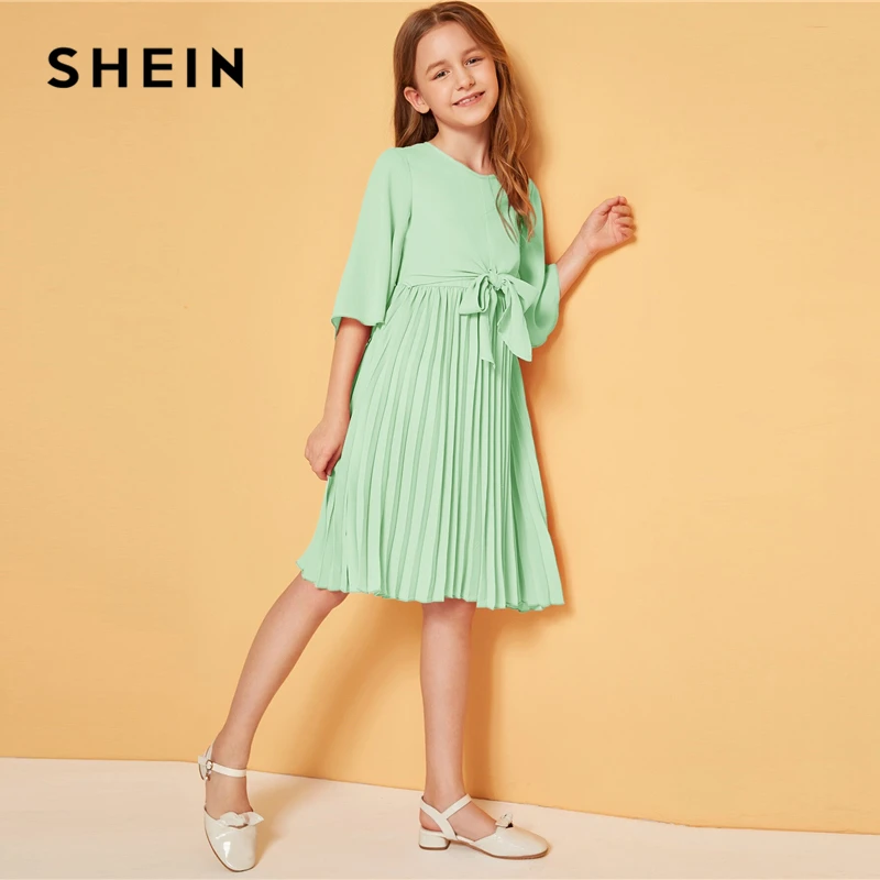 SHEIN/детское однотонное плиссированное платье с завязками спереди для девочек; милое детское платье; коллекция года; Летние Детские платья трапециевидной формы с рукавами-воланами до колена