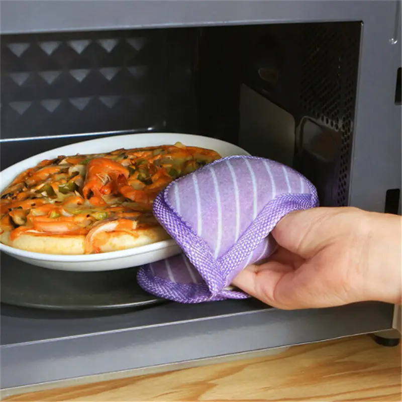 

1Pc Creative Cute Fashion Twill StripeMitts Kitchen Gloves Kitchen Cooking Microwave Baking Oven Potholders Oven