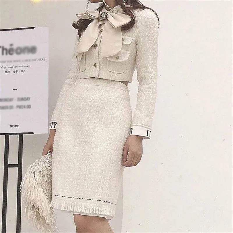 

2019 Euramerican Spring Summer New Fashion Elegant Lady Polyester Turn-Down Collar High End Bow Collar Woman 2 Pieces Skirt Set