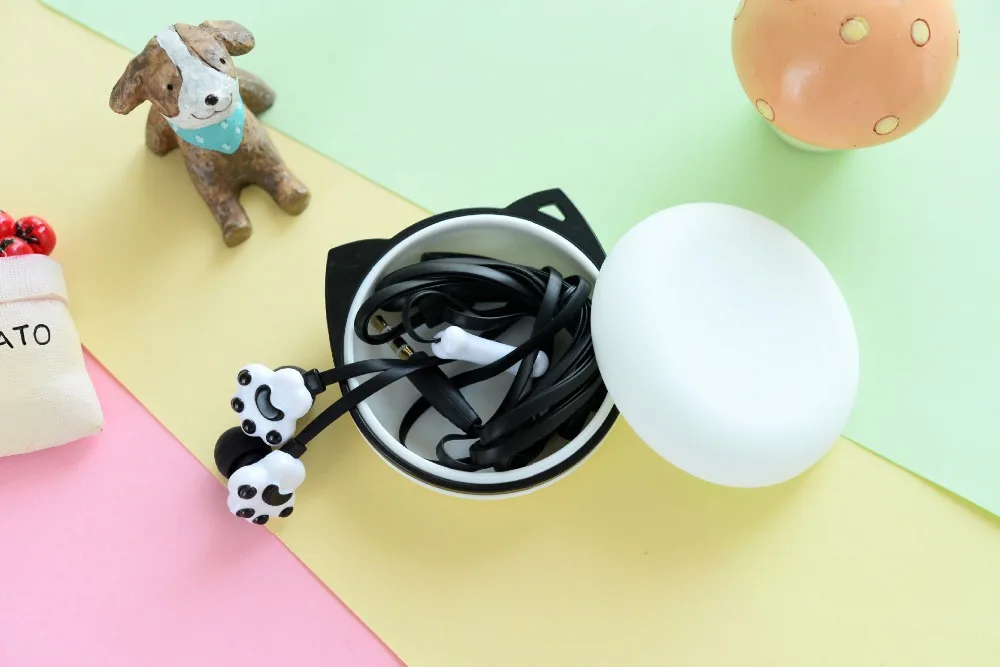 Chiclits 3.5mm in-ear Earphone Cartoon Cat Paw Headphone With Microphone Pack Boxes  for iPhone Samsung Android (9)