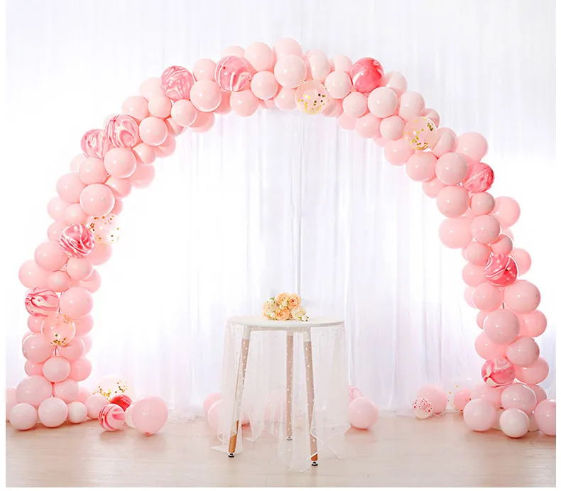 гелевая арка из шаров. арка украшенная шарами. гирлянда из шаров. арка из шаров. арка с шарами на свадьбу.