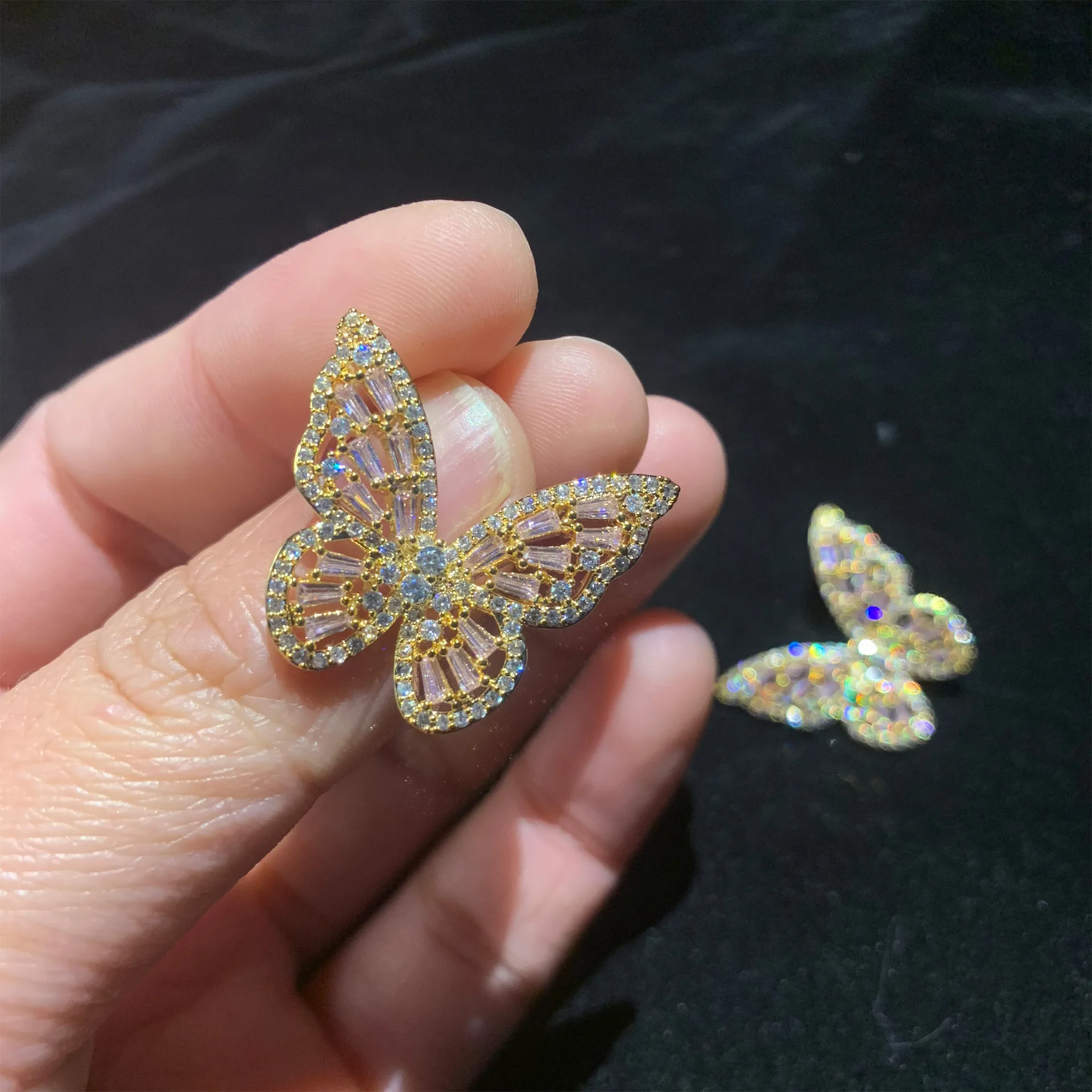 Корейский Кристалл выдолбленные фиолетовые серьги-гвоздики с бабочкой супер фея сладкий бабочка циркония Эффектные серьги