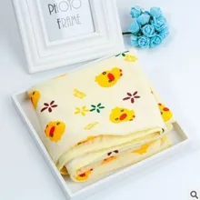 Новорожденный хлопок Huang утенок клубника Автомобильная детская кровать Водонепроницаемый Матрас 60*70 детская клеенка постельное белье