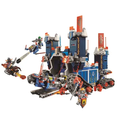 

1115pcs Ninjagoing Nexo Knights The Fortrex Castle Base Model Building Blocks Children Toys Bricks Compatible With legoing