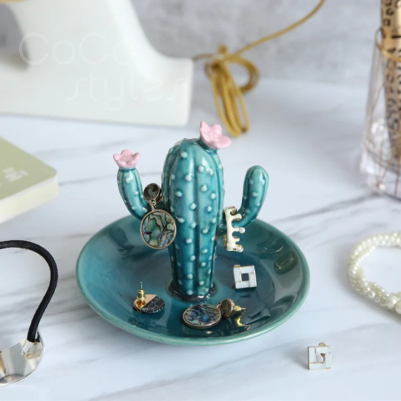 19 Ceramic jewelry dish  (5)