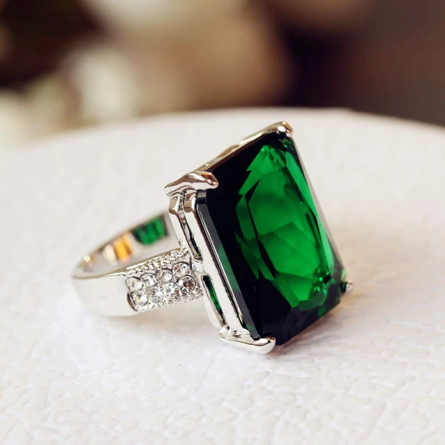 14K Solid Gold Green Stone Gold Ring White Zircon Stones Around the Edge  Gift Ring - Etsy