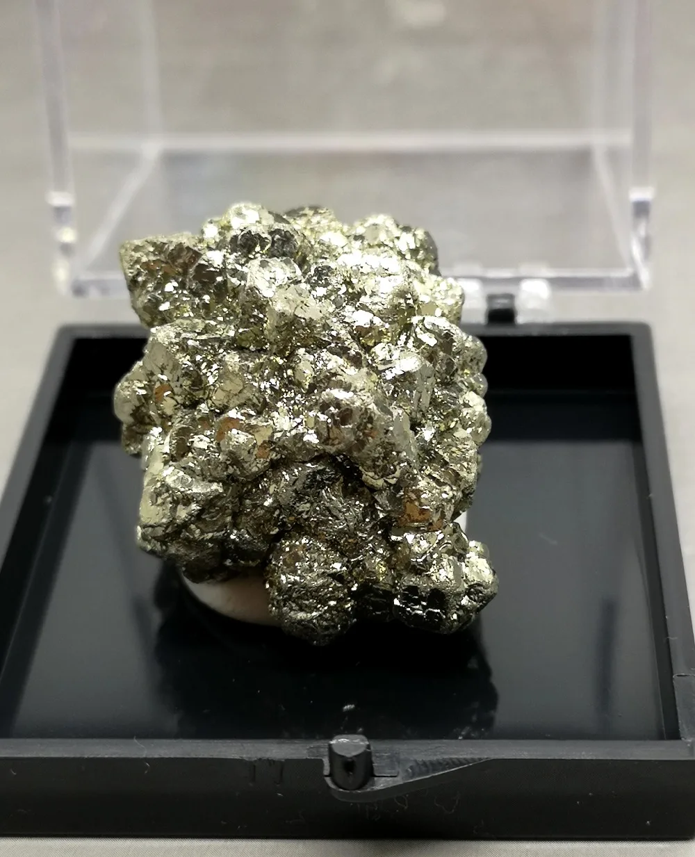 

100% Natural shiny Spherical pyrite mineral specimens natural stones and crystal gemstones quartz Send specimen box