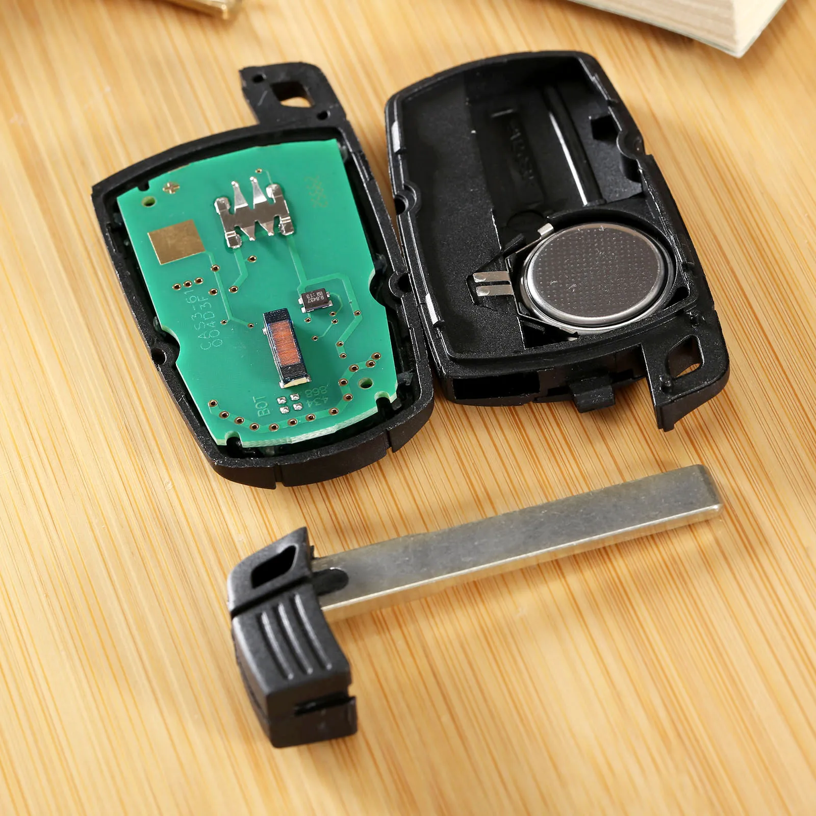

Smart Remote Key Modified Flip Folding Key Shell Chip For BMW 1 3 5 6 7 Series BMW X5 X6 Z4 Key Fob Case Car Replacement Shell