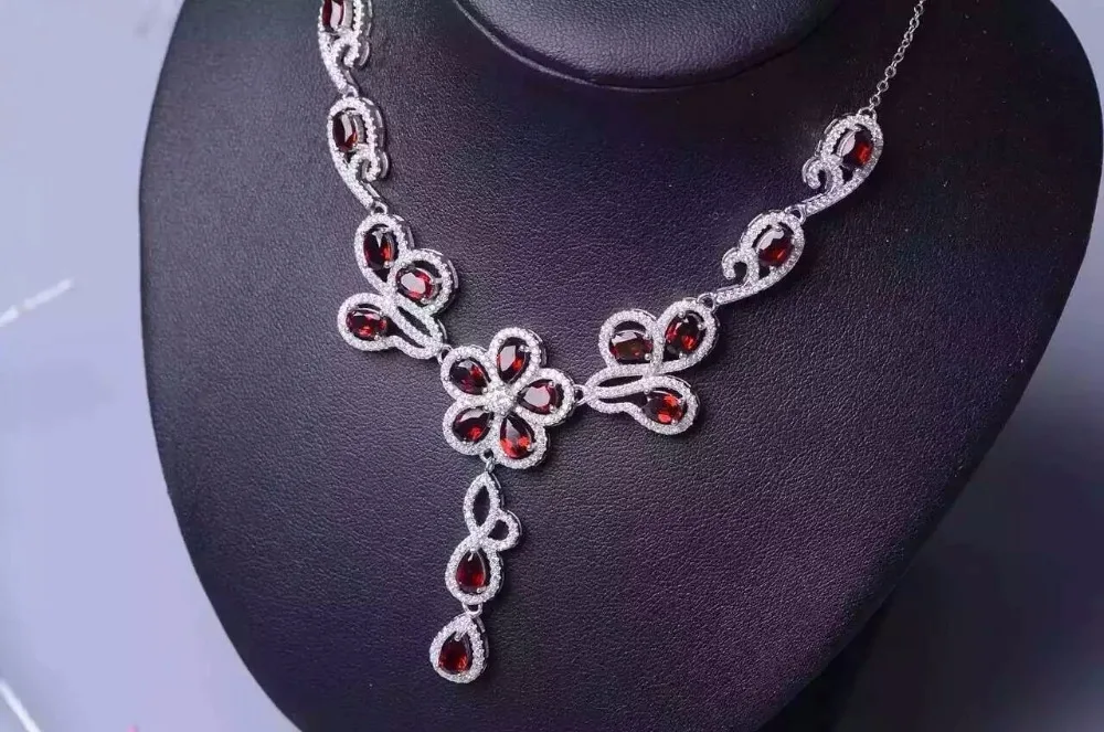 Natural garnet stone Necklace Natural Gemstone Pendant Necklace Girls Ladies Luxury personality Flowers wedding Flowers Jewelry цена Natural garnet stone Necklace Natural Gemstone Pendant Necklace Girls Ladies Luxury personality Flowers wedding Flowers Jewelry цены онлайн