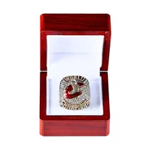 Versión oficial 2016 Nacional de Los Cavaliers de Cleveland Baloncesto Sólido Anillo Campeonato Tamaño 8-14 con la Caja no es 3D Marca en el interior