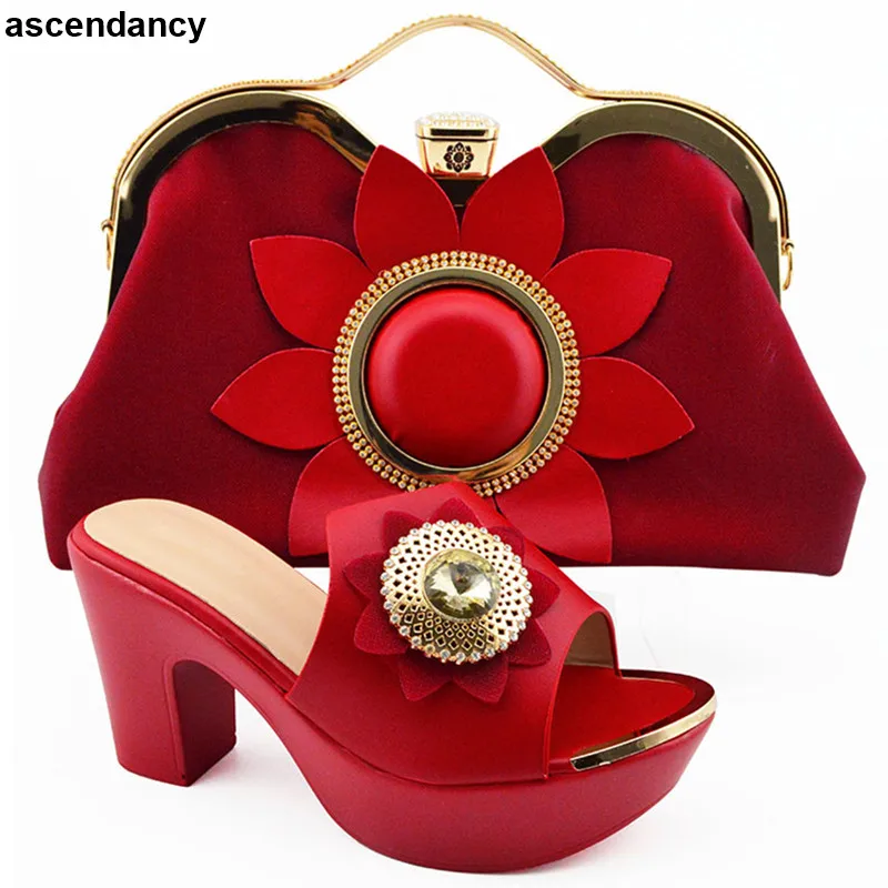 Afrikaanse Vrouwen Schoenen en Tas Set Versierd met Rhinestone Italiaanse Schoen en Tas Set voor Party In Vrouwen Slip op hoge Hakken Pumps Afrikaanse Vrouwen Schoenen en Tas Set Versierd met Rhinestone Italiaanse Schoen en Tas Set voor Party In Vrouwen Slip op hoge Hakken Pumps