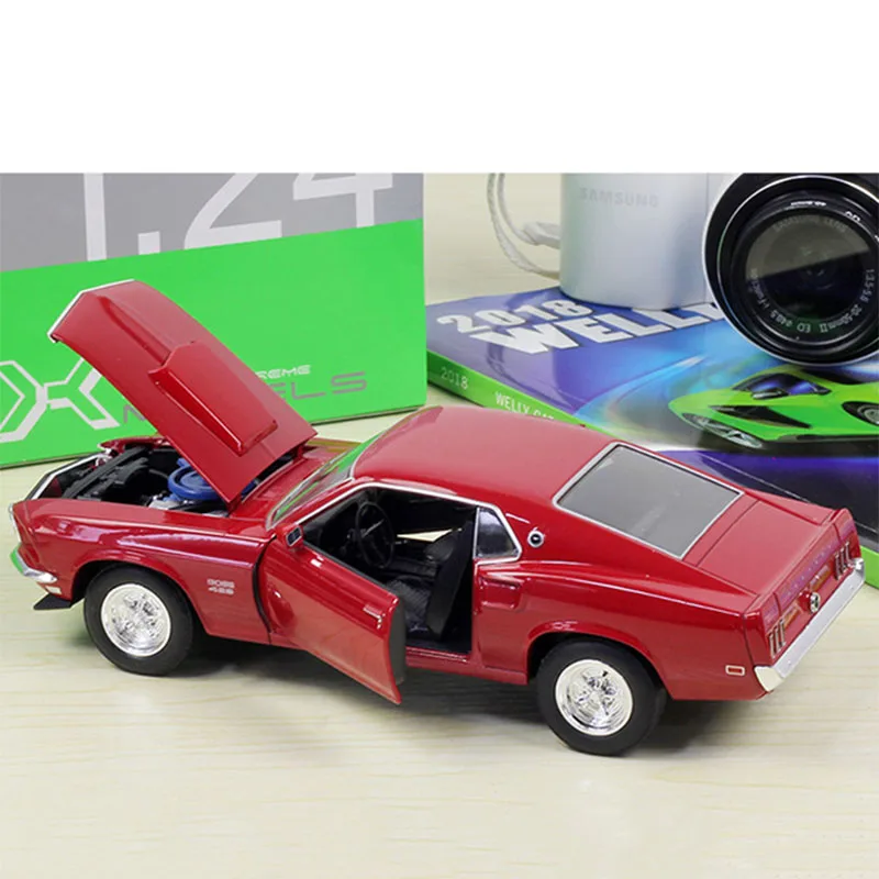 

Red 1:24 Scale Metal Alloy Classic Car Diecast Model 1967 Ford Mustang Boss 429 Toy Collection Toy for Kids Gifts