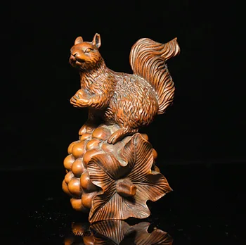 

christmas Chinese Folk Collect Boxwood wood Carve animal squirrel mouse pine nut Statue halloween