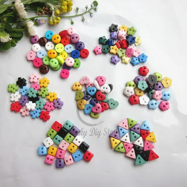 200 Pcs Mixed Black & White Resin Buttons - Round 2 & 4 Hole For Sewing & Crafts