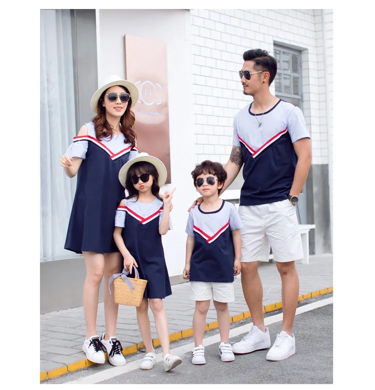 Новинка 2019 года; семейный образ; летние футболки для папы и сына + штаны; платья с открытыми плечами для мамы и дочки; одинаковые комплекты