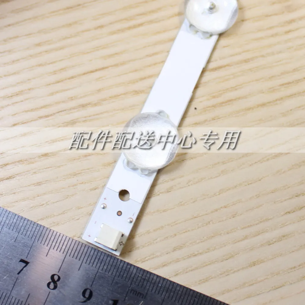 12-LEDs-strips-03