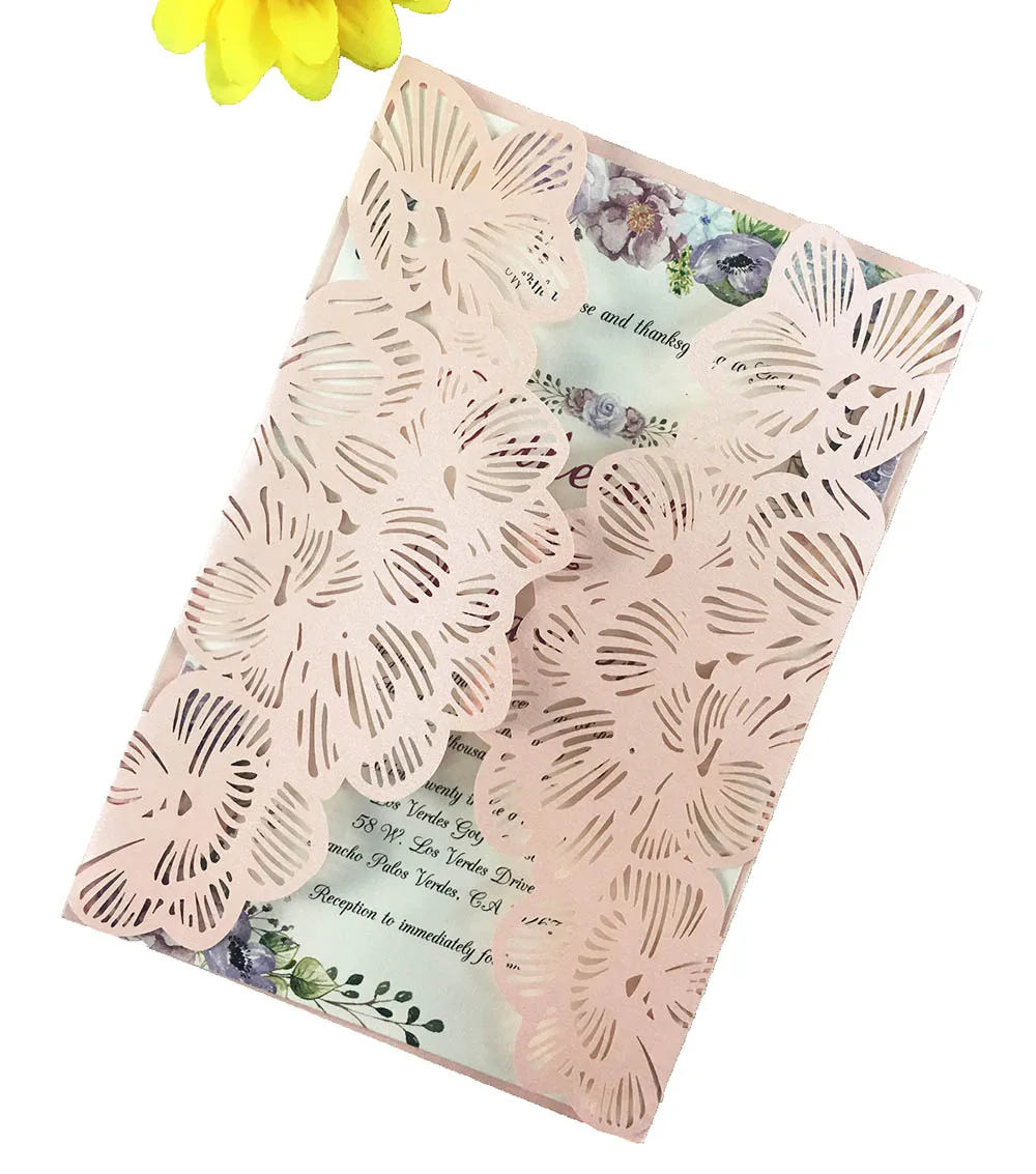 

Free Drop Shipping 50X tiffany Gold Red White Laser Cut Invite Floral Wedding Invitations Card Elegant Lace Favor Envelopes