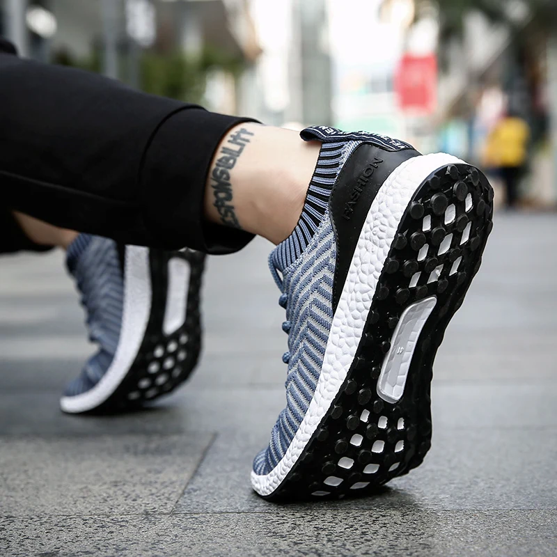 Дышащие кроссовки для мужчин черные и белые спортивные Zapatos corrientes de verano Red chaussure