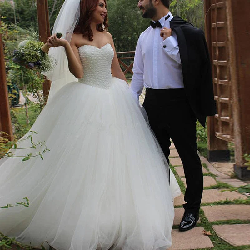 

White ivory Luxurious beads Princess Wedding Dresses Tube top sleeveless Tulle Fluffy Lace Up Bride Wedding Dresses