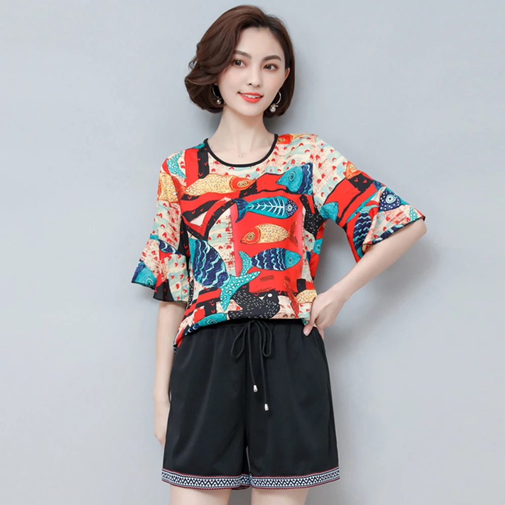 

Spring and Summer new style Large size casual sports suit Chiffon blouse + shorts two-piece suit